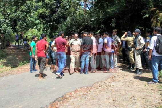Distorted body of missing Tapas recovered from deep George of Sukhiabari at Kamalpur: Tension gripped the area: Leaders pleaded for maintaining peace Distorted body of missing Tapas recovered from deep George of Sukhiabari at Kamalpur: Tension gripped the area: Leaders pleaded for maintaining peace